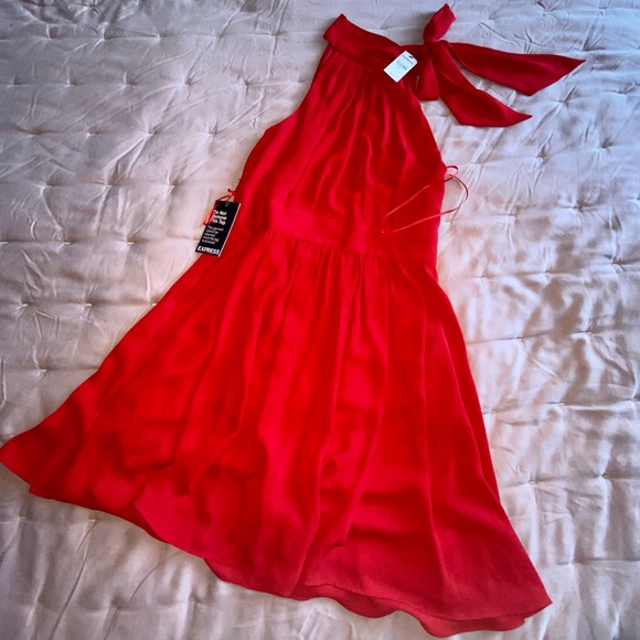 Express red chiffon halter neck dress with bow - Picture 2 of 6